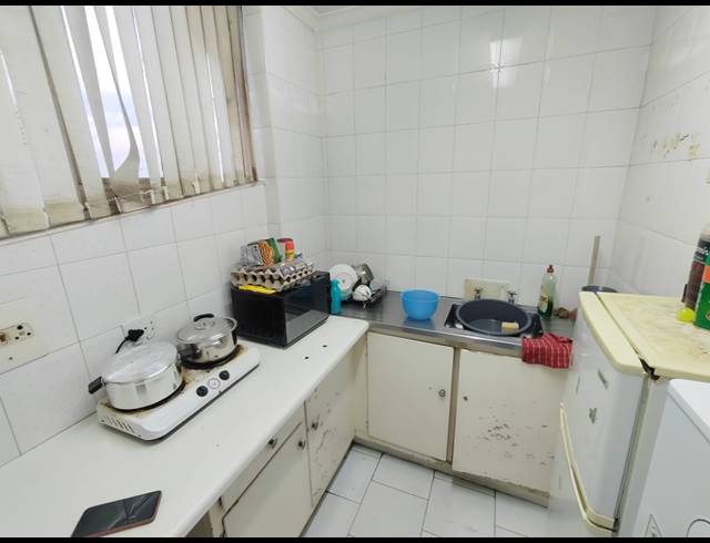 BEDROOM APARTMENT FOR SALE IN DURBAN CENTRAL